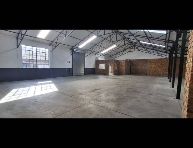 353M² BUILDING TO LET IN BENONI SOUTH